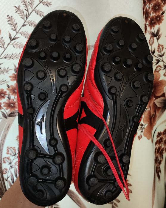 Кожаные Бутсы / сороконожки mizuno 41р 26.5