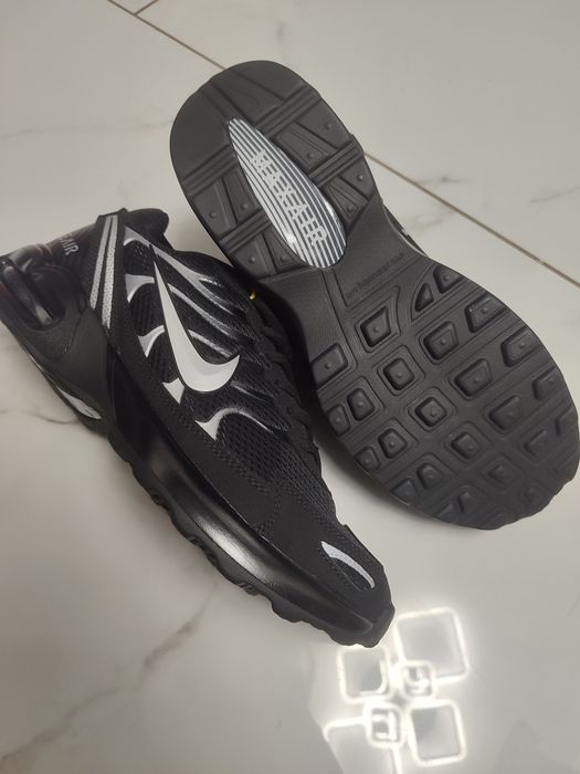 Кросівки nike initiator