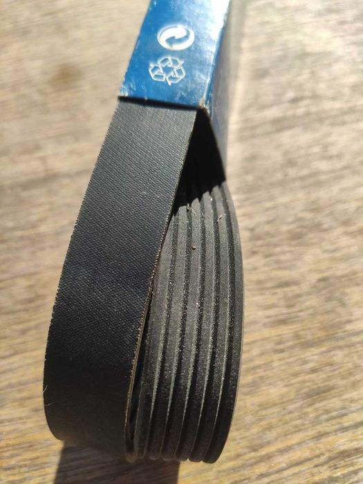 ремень поликлиновый 6 PK 1100 Bosch ремень генератора