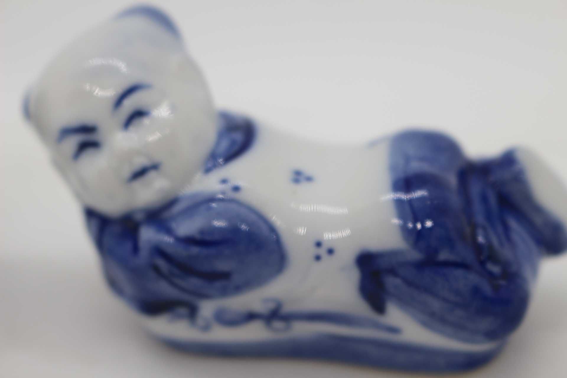 Figuras Almofada Opium Baby porcelana Chinesa XX Azul Branco RARO