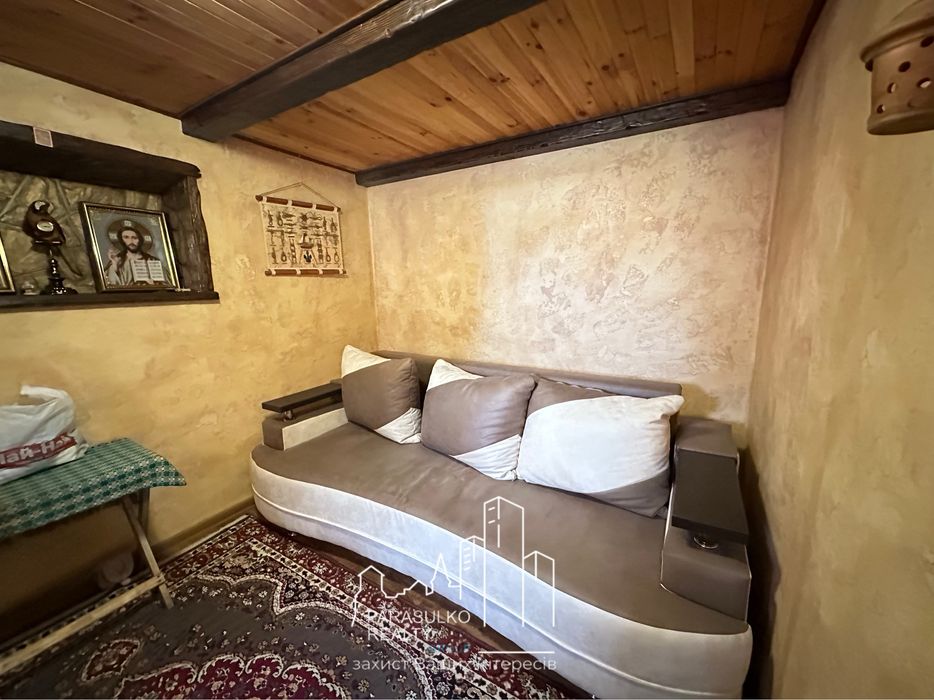 Продам дачні будинки біля річки