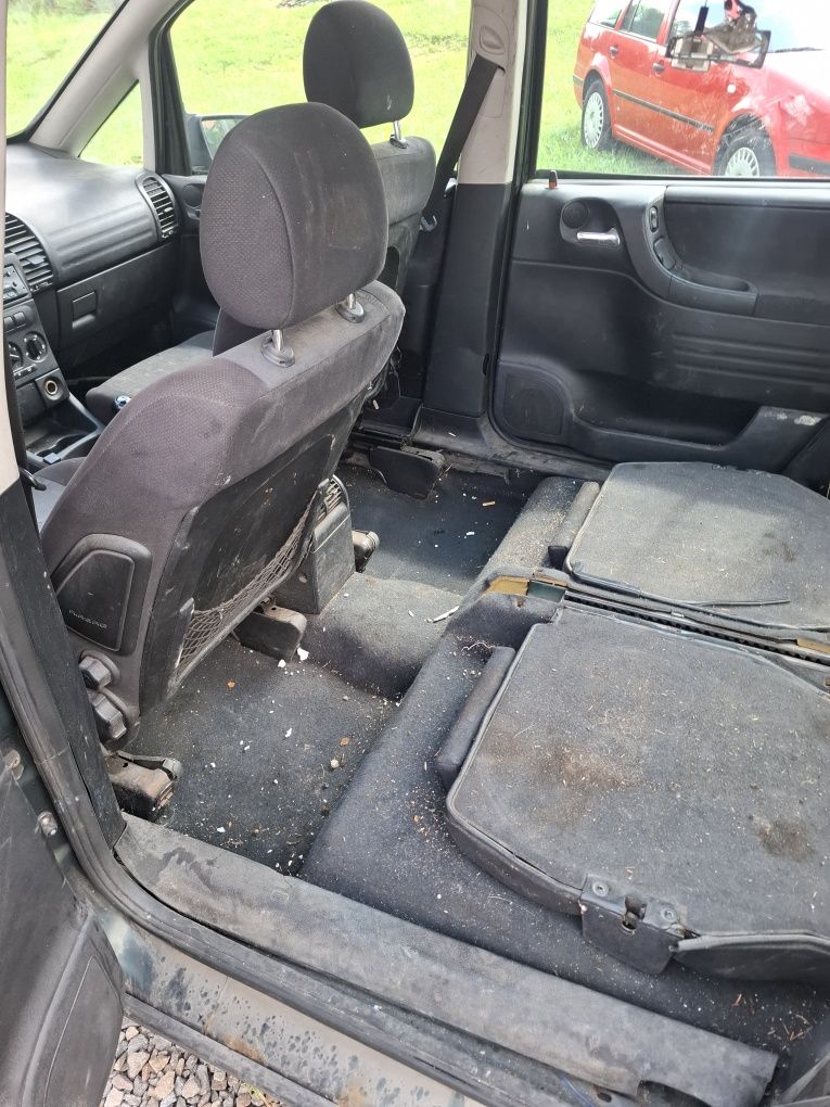 Sprzedam piękny wóz Zafira A 1.6 benzyna z gazem
