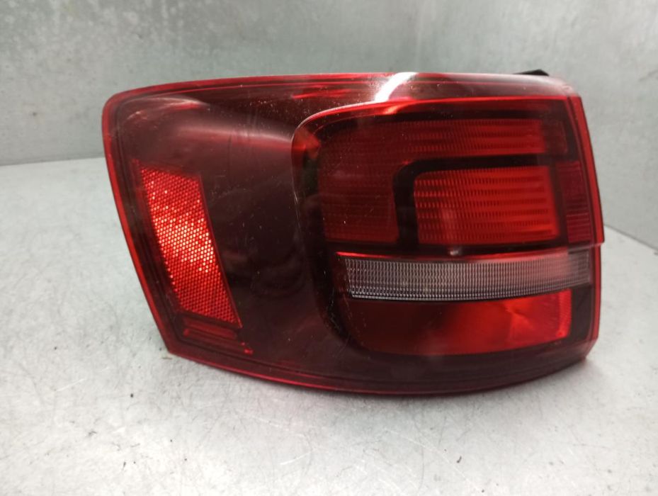 Farolim esquerdo VOLKSWAGEN Jetta IV (162, 163)