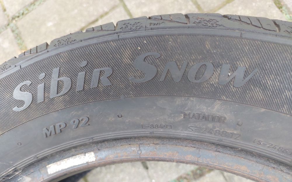 Шини  4шт  r16  205-55