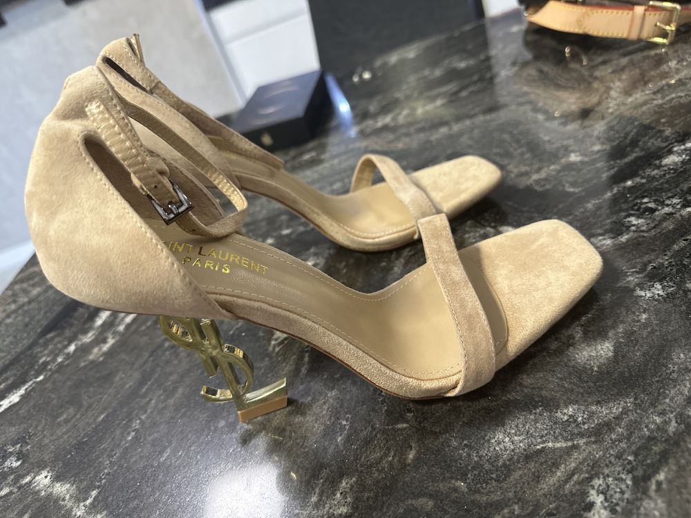 Sandaly Saunt Laurent nowe