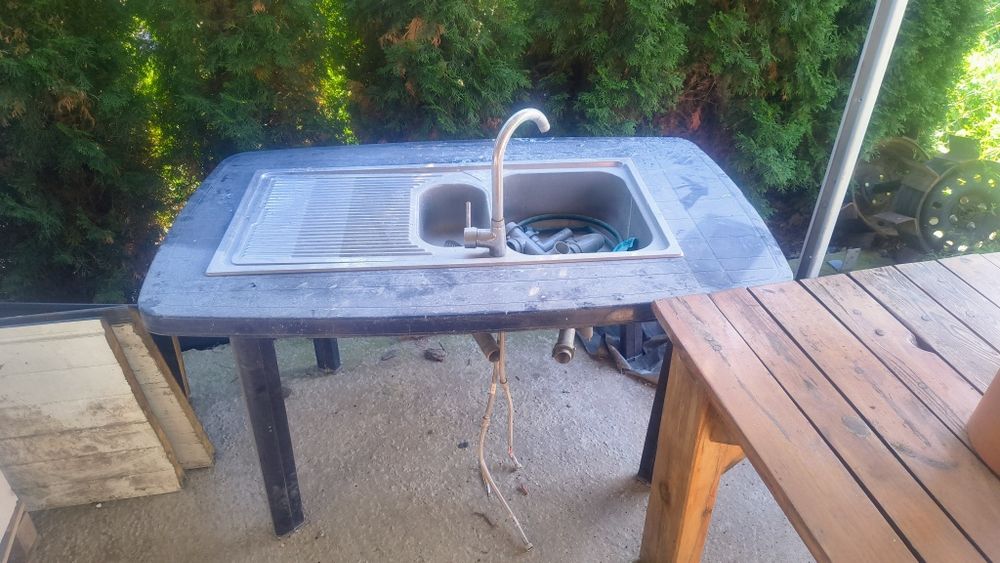 Zlewozmywak z baterią