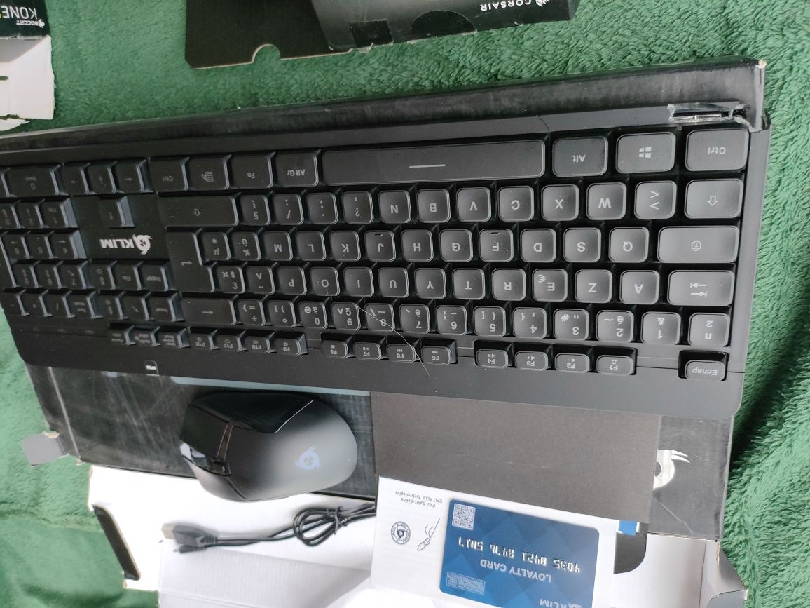 Logitech. klim.Corsair.Mars gaming.Roccat konie.