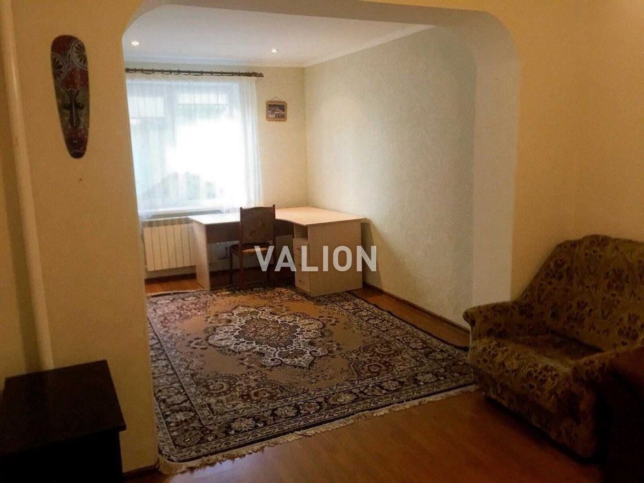 Продаж 2-кімн. квартири євроремонт, вул. Ревуцького, метро Харківська