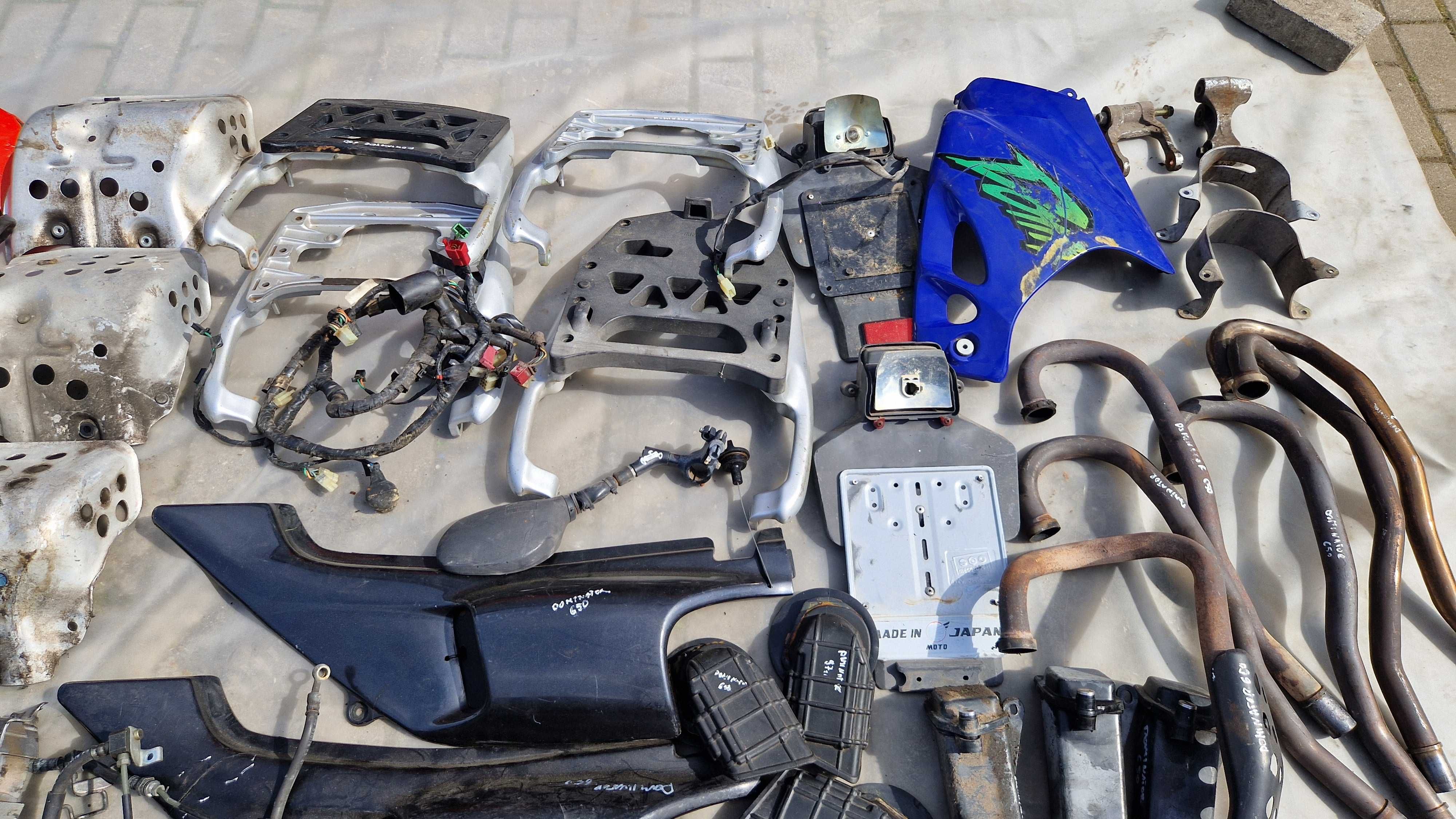 Honda DOMINATOR 650 amortyzator zadupek osłona stelaż wypełnienie set