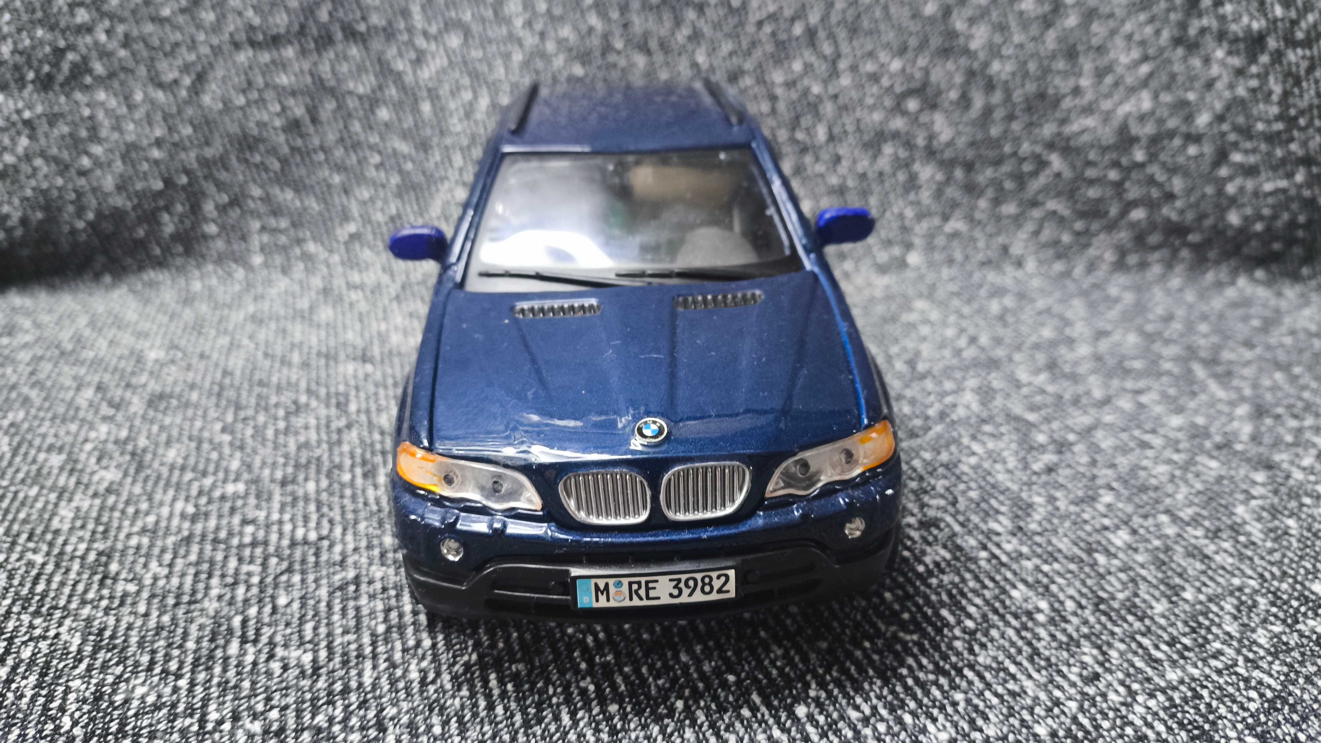 Модель BMW X5 масштаб 1:24 Bburago