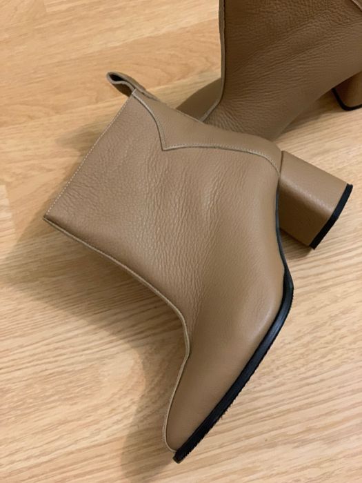 Ботильйони жіночі шкіряні