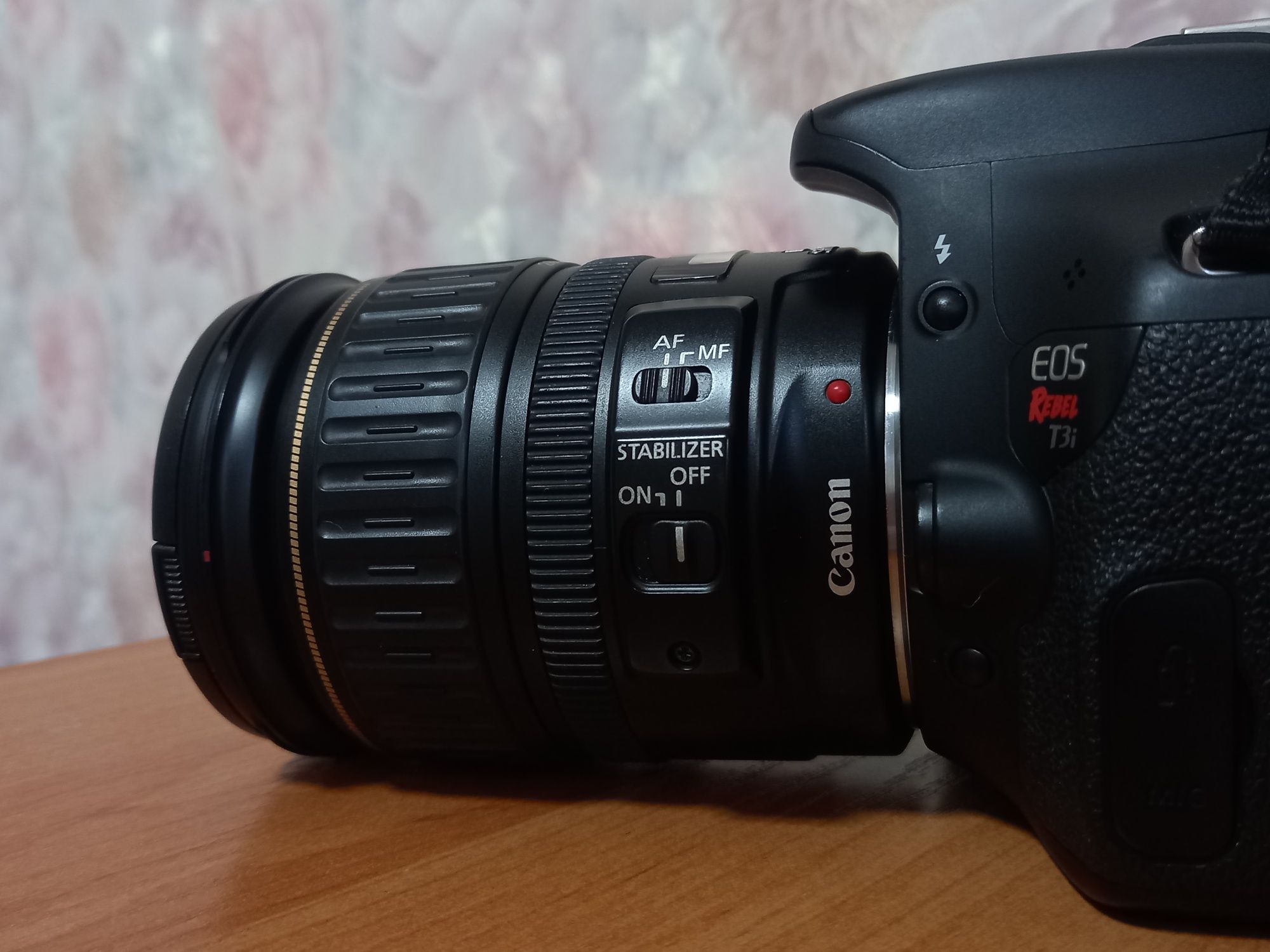 Canon rebel t3i (Американський Canon 600d) тушка