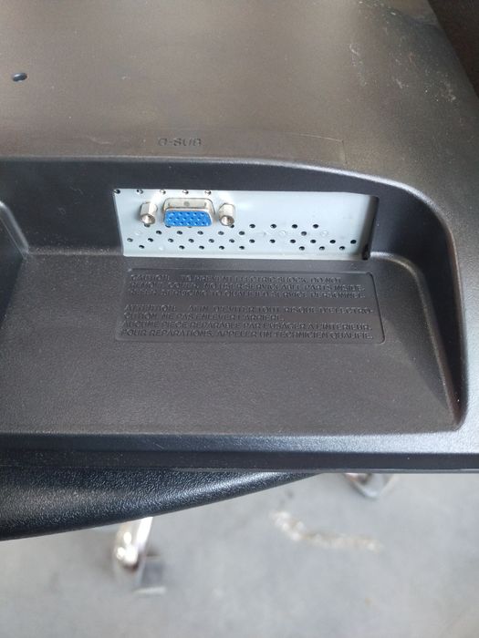 Монітор LG Flatron E1941