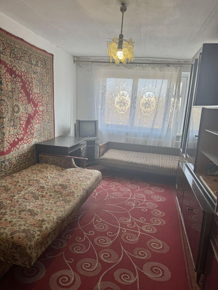 Продаётся 2 ком. квартира по ул Чаривная  в Шевченковском  районе!