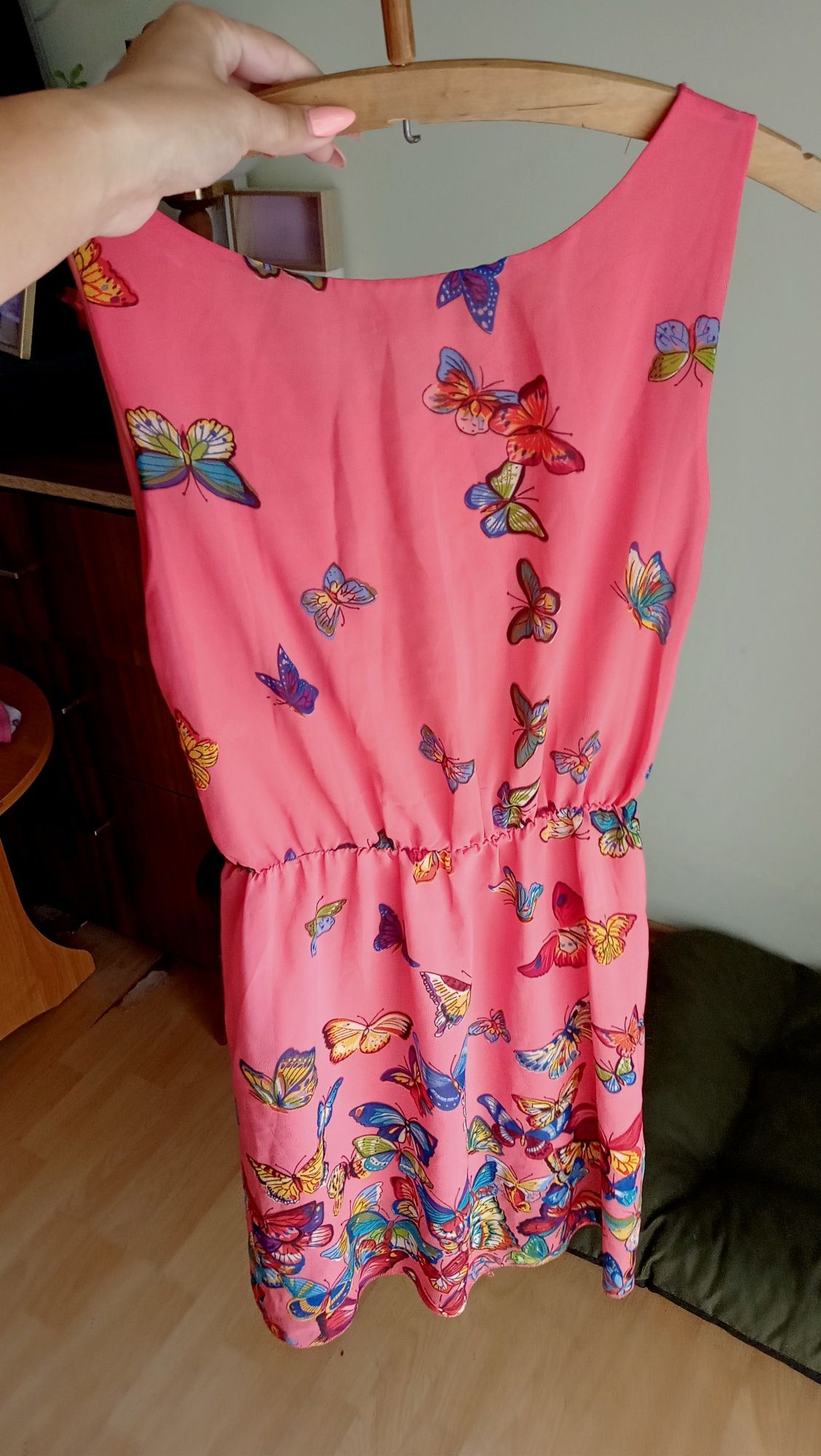 Sukienka letnia zwiewna w motyle różowa/koralowa S