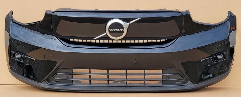 Решетка передняя VOLVO XC40 C40 Вольво ХС40 С40 запчасти б/у