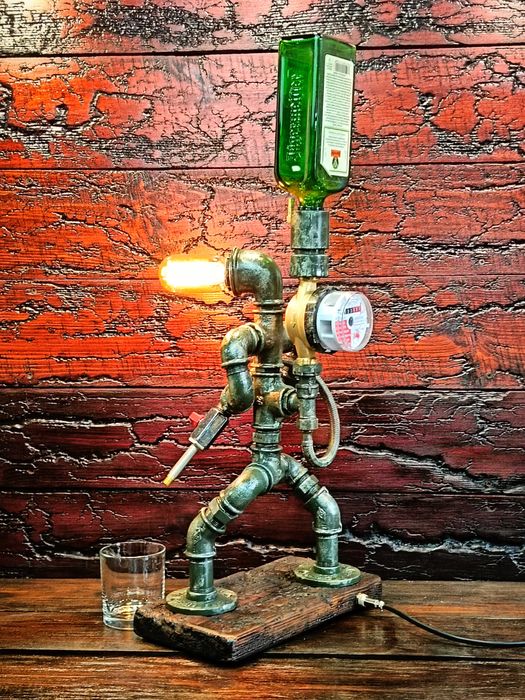 Nalewak, stojak, dozownik do alkoholu "Strażak z licznikiem" hand made