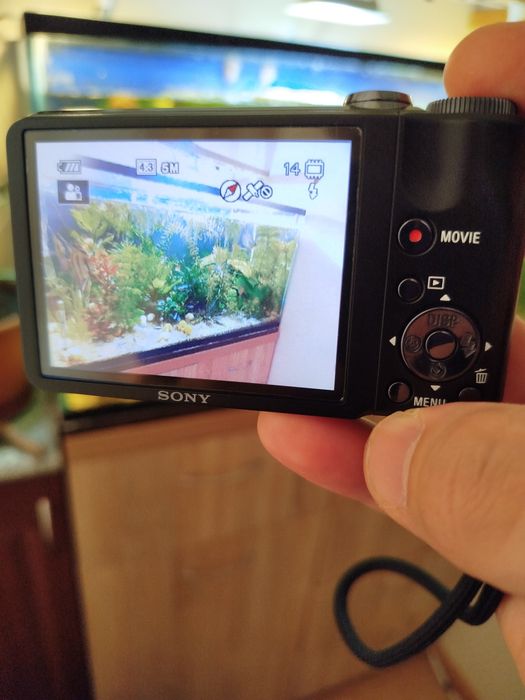 Потужна камера  Full HD 1920×1080  від Sony Cyber-Shot  DSC-HX