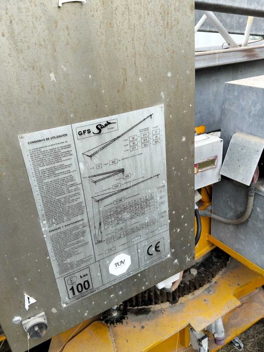 Grua automontante hidraulica