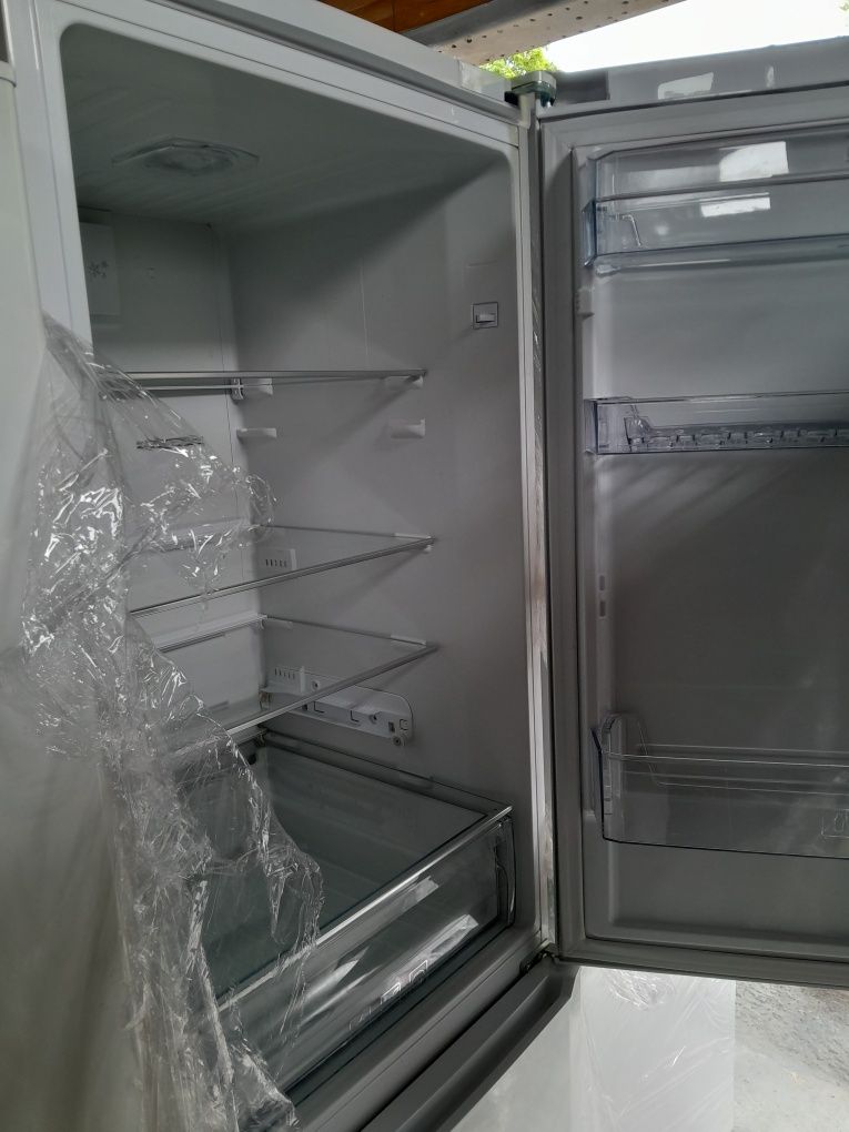 Холодильник двокамерний новий,Beko,Samsung