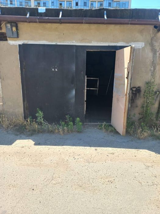 Сдам гараж возле таировских садов Люстдорф авто