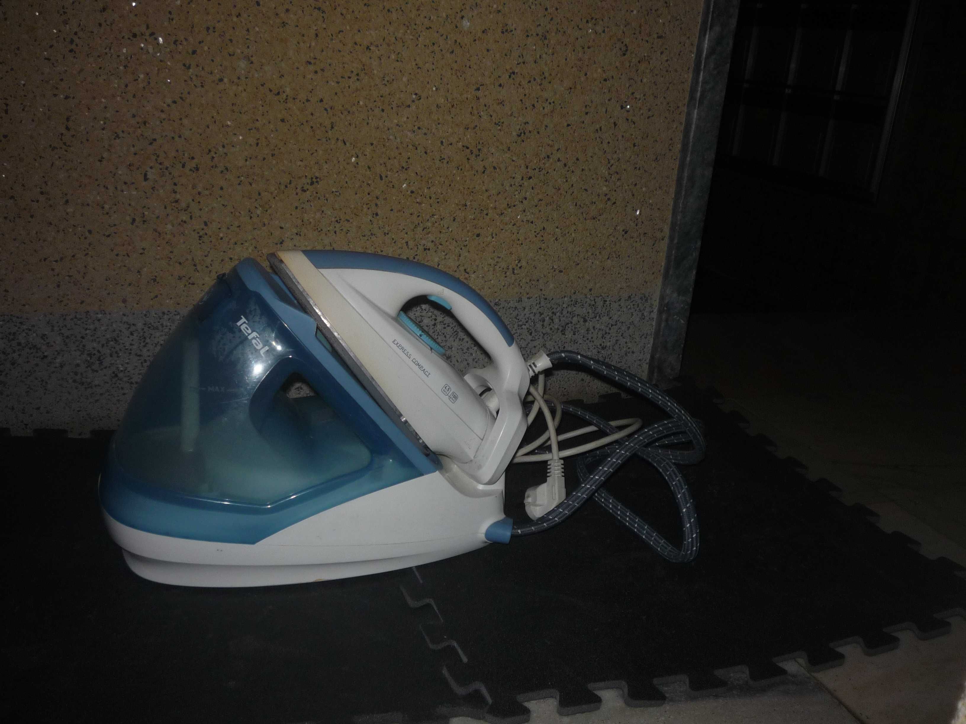 Ferro com caldeira Tefal: 12 euros