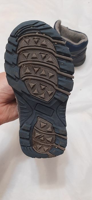 Продам зимние ботинки