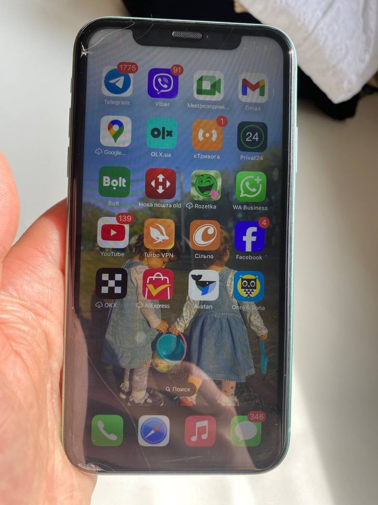 iPhone 11 64 ГБ смартфон