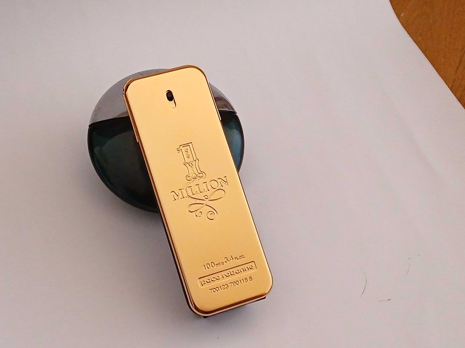 Recipientes dos Perfumes Paco Rabanne e Bvlgari