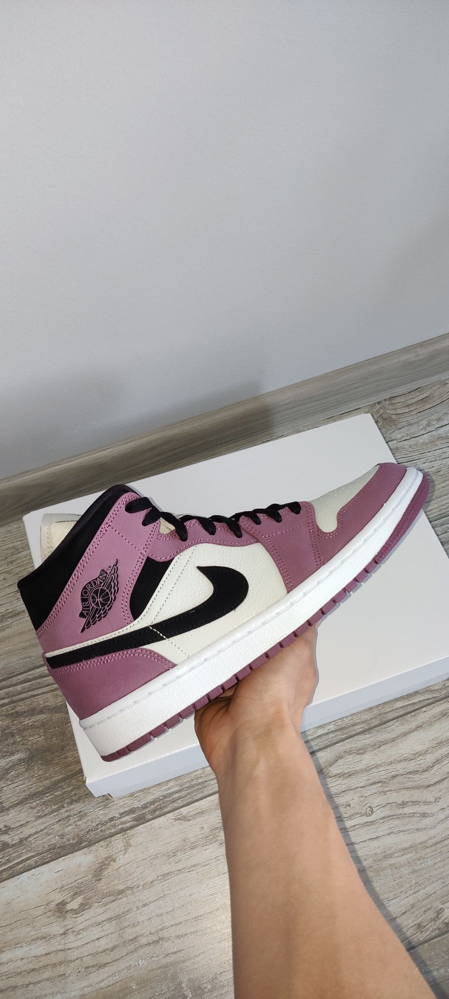 Nike Air Jordan 1 MID SE MULBERRY