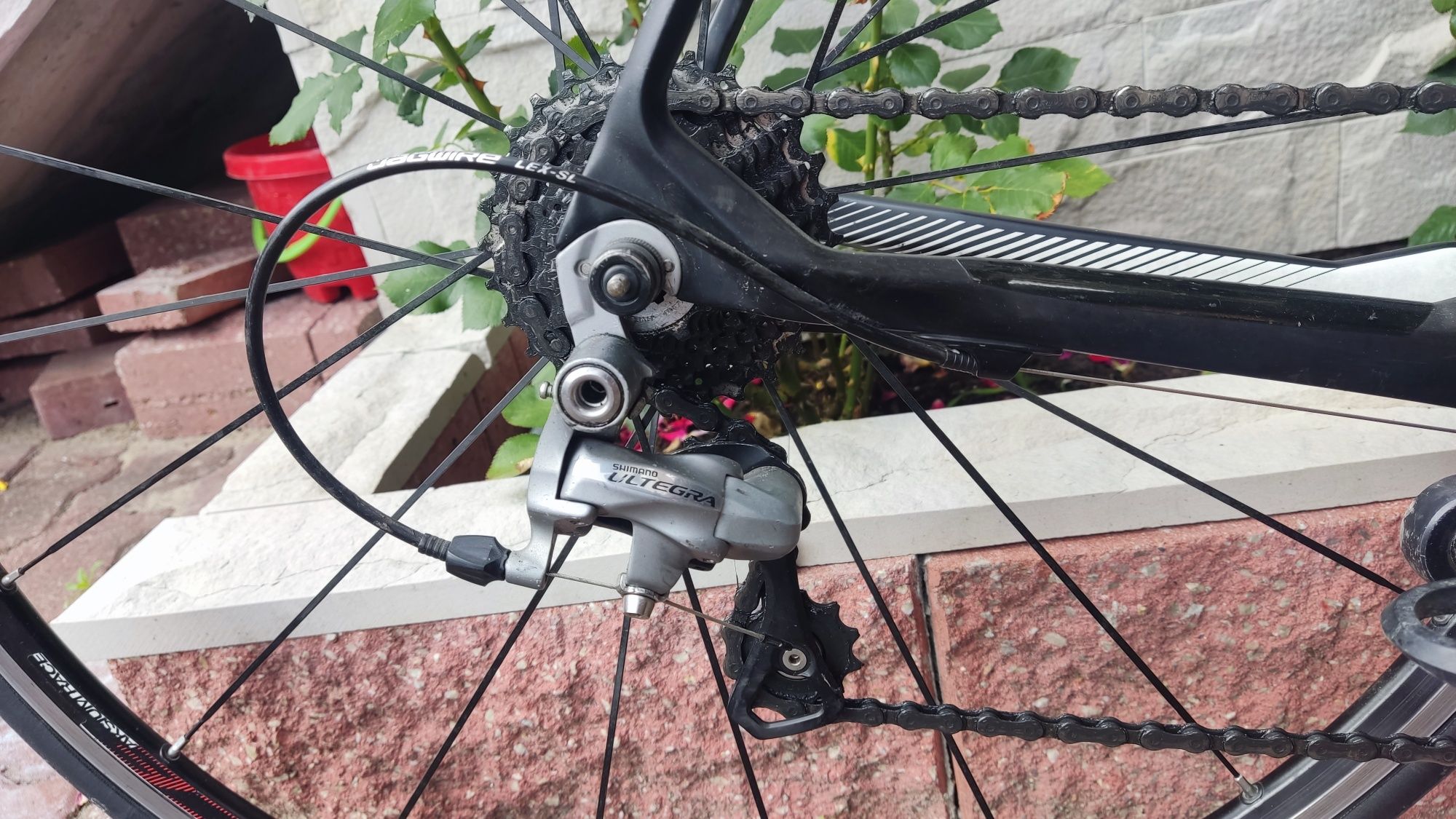 Rower szosowy Btwin mach karbonowy