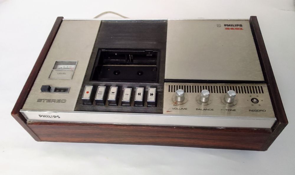 Gravador de cassetes Philips 2401