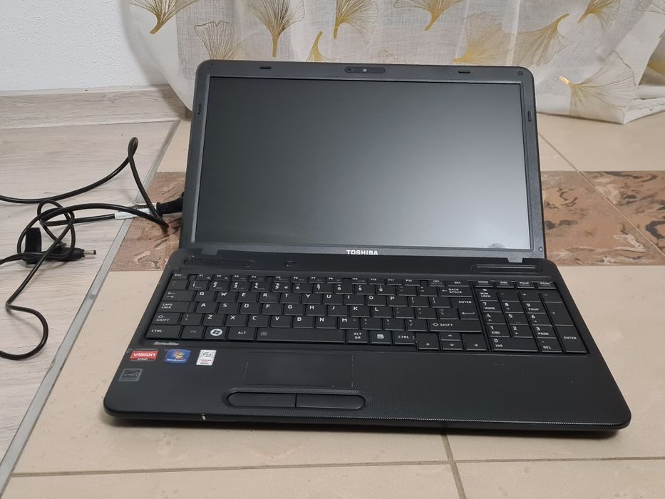 Laptop Toshiba Satelitte C650D sprawny ładowarka 240gb ssd 4gb ram