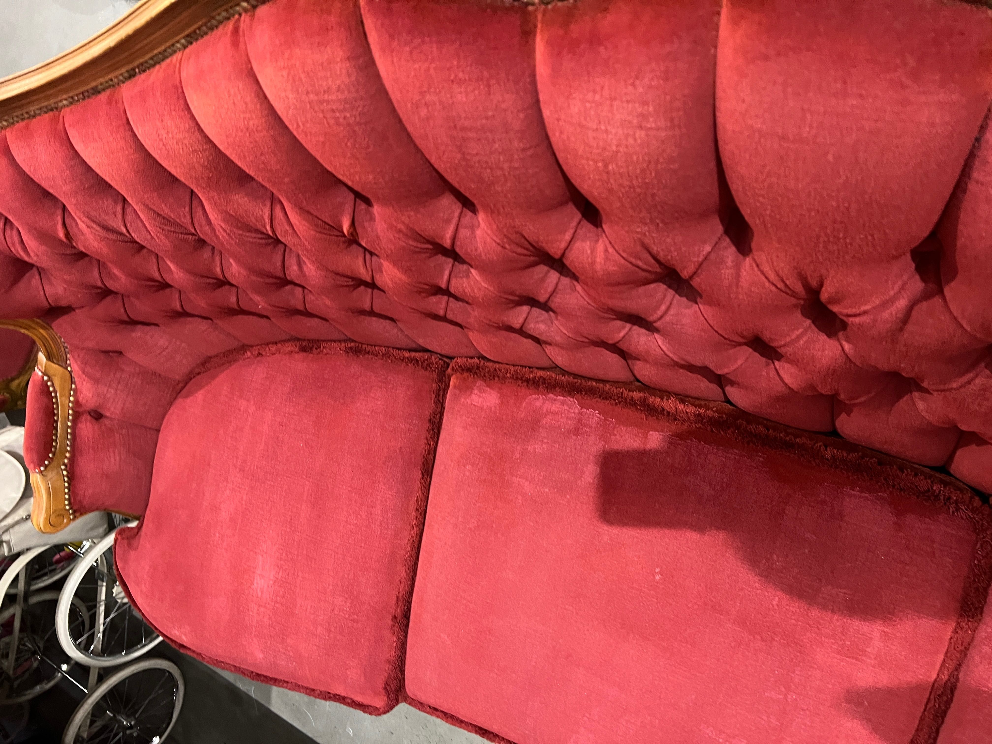 Zestaw wypoczynkowy w stylu Ludwika XV – sofa i dwa fotele