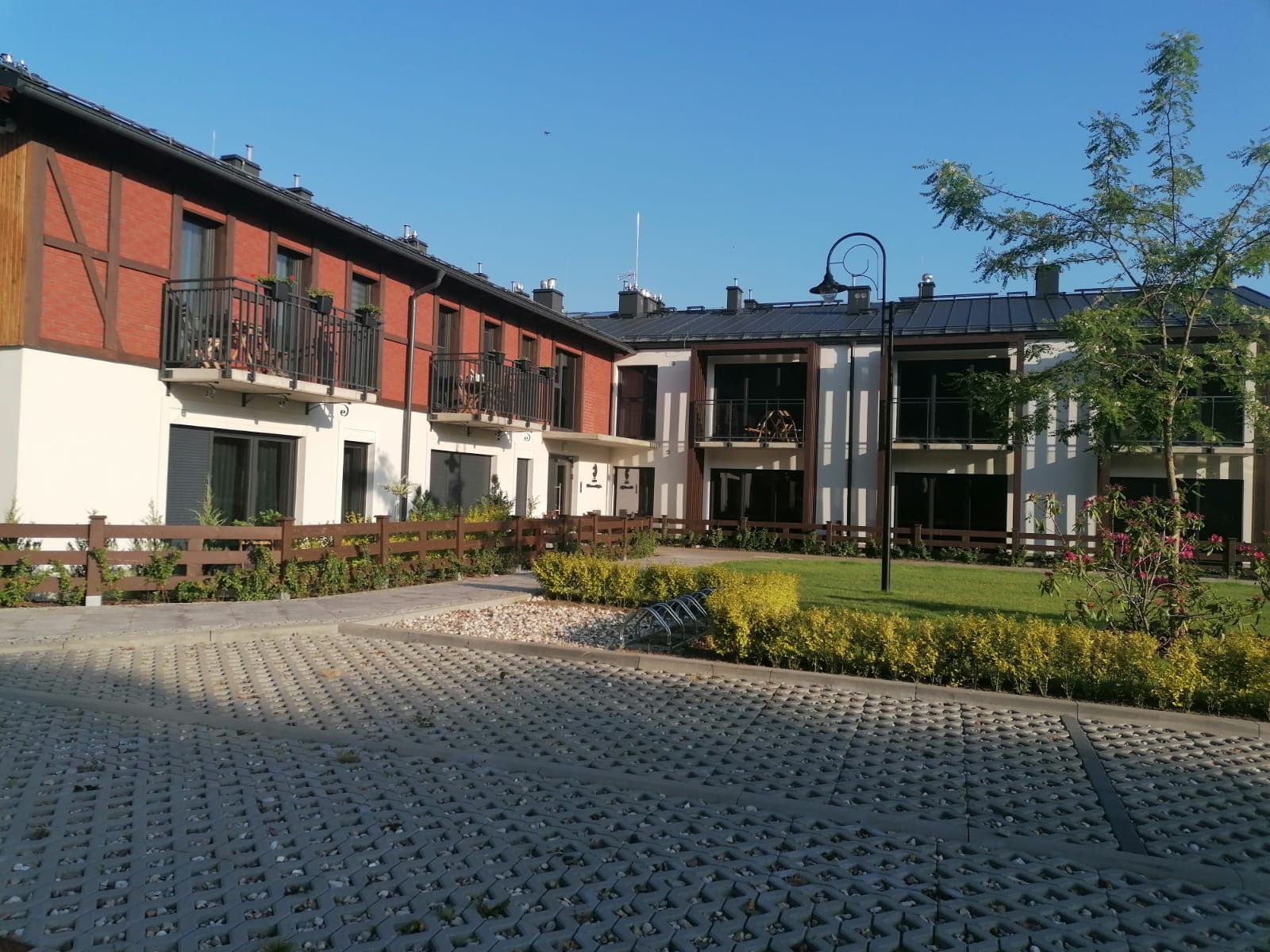 Apartament w Trzęsaczu z duzym tarasem i podgrzewanym basenem