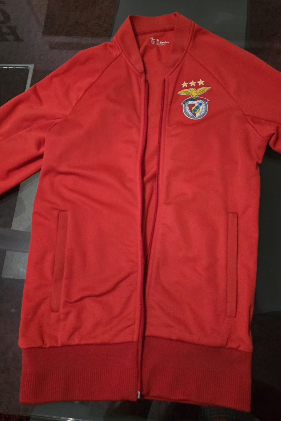 Casaco com fecho S.L.B.