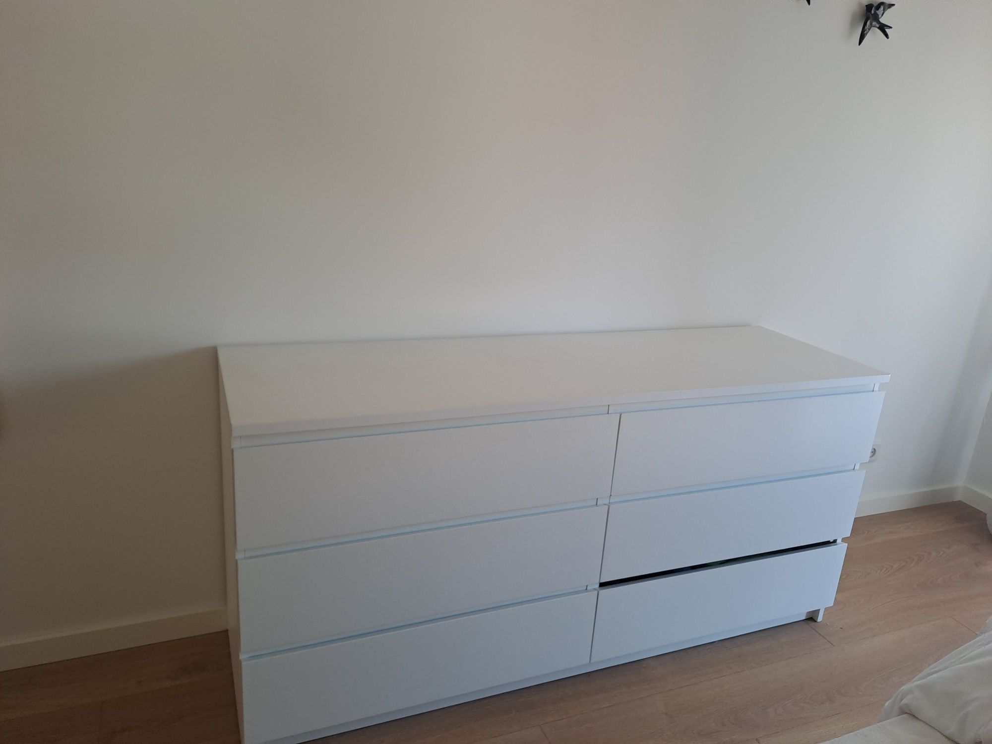 Cómoda Malm Ikea