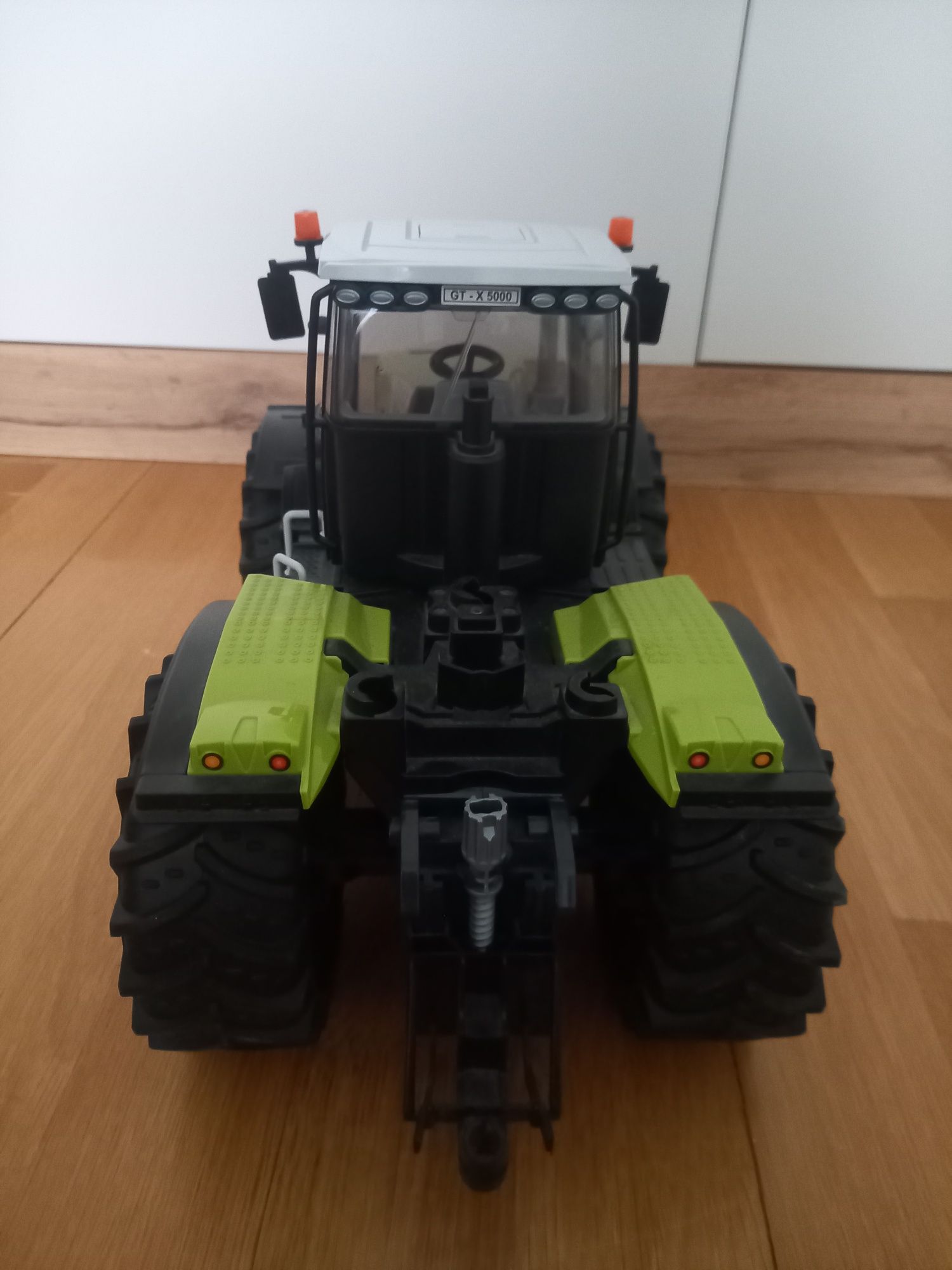Bruder Claas Xerion