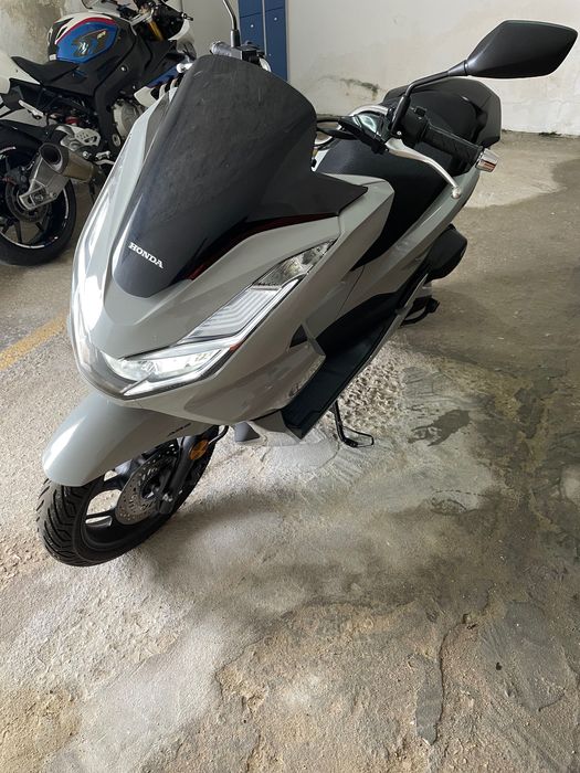 Honda pcx 2024 com 1400km
