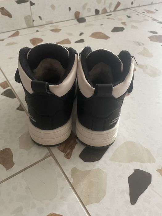 Зимові кросівки на хлопчика