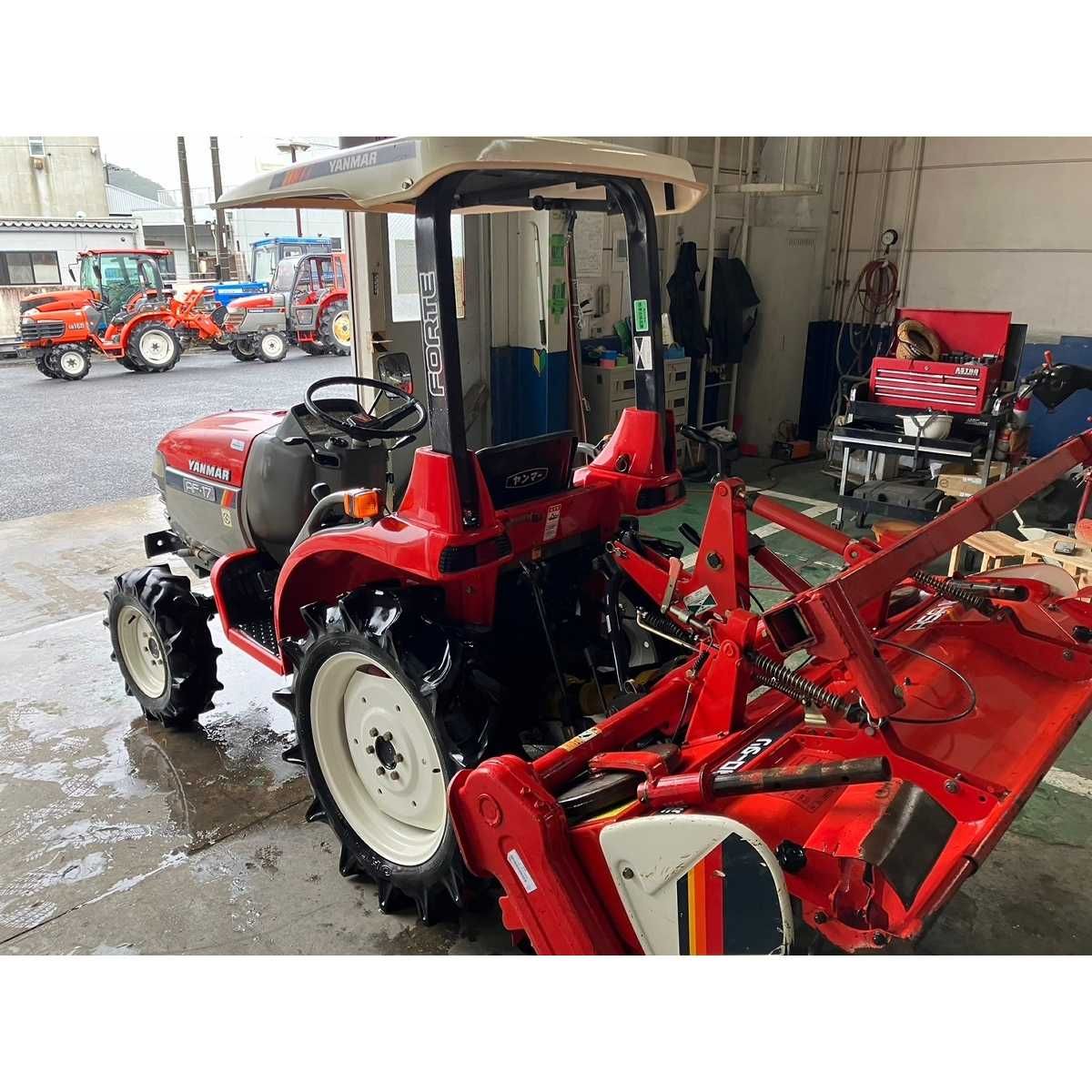 Traktor YANMAR AF17D - Kompaktowy Traktor 4x4