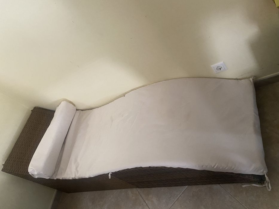 Cama de relaxe usado