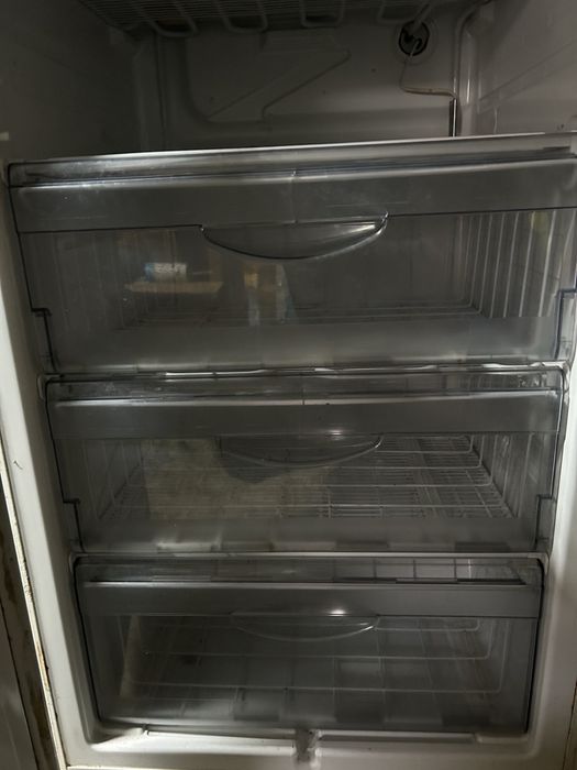 Холодильник з морозилкою Атлант