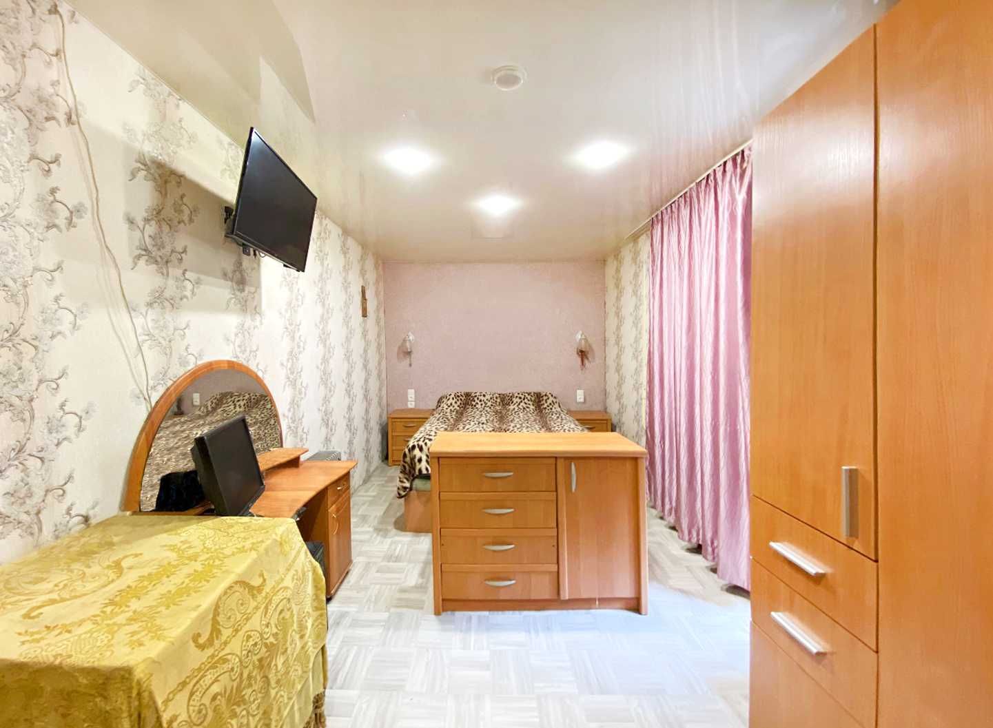 3 кім в багатоповерхівці з кухнею 18 м2 ТОПОЛЬ (716556)