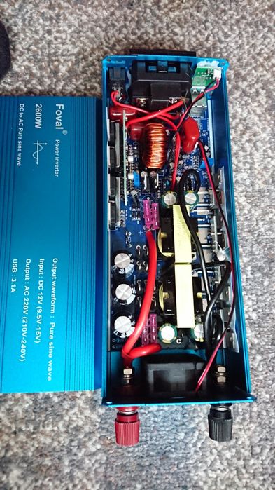 Інвертор 12V на 220V Foval 2600W  чиста синусоїда