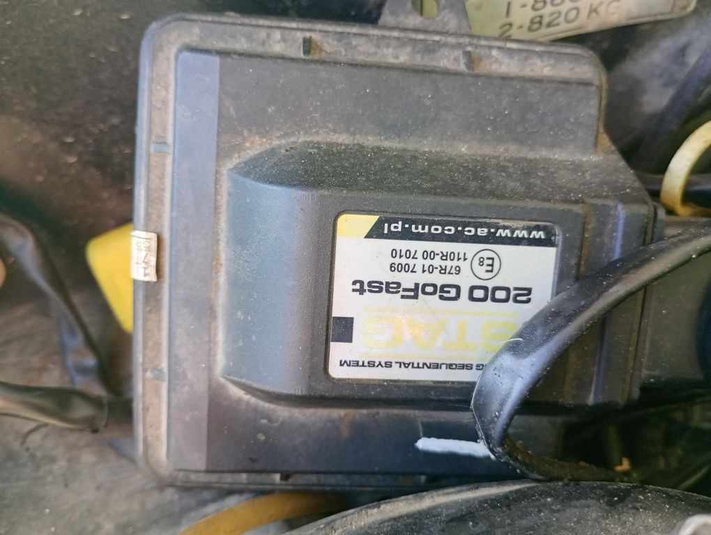 Продається mazda 323 сліпиш на повному ходу