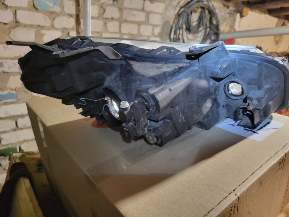 Фара Suziki SX4 2008 ліва оригінал