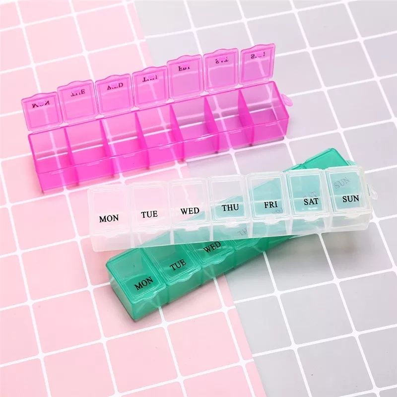 Caixas de medicação simples novas com portes incluídos