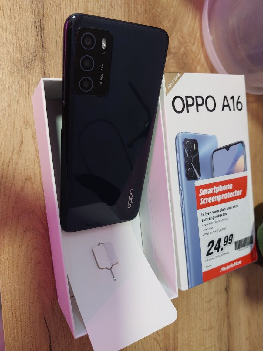 Продам смартфон OPPO  A16