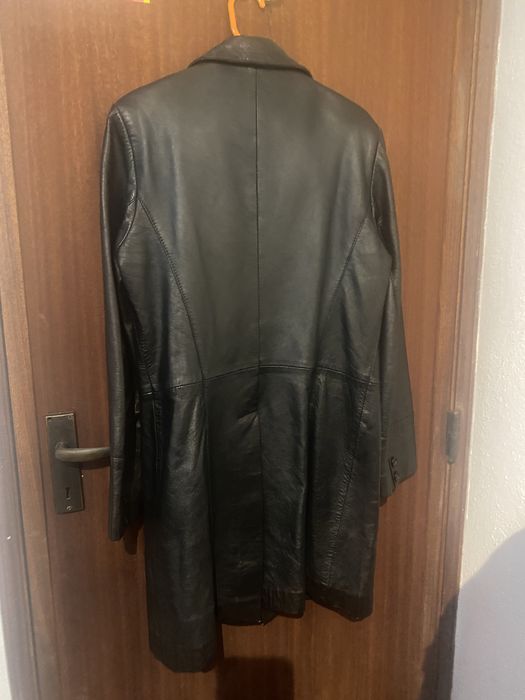 Casaco comprido em pele
